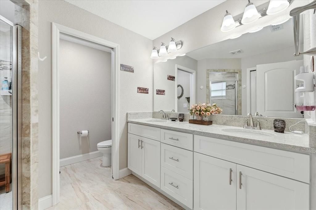 待售: $768,000 (4 贝兹, 2 浴室, 1897 平方英尺)