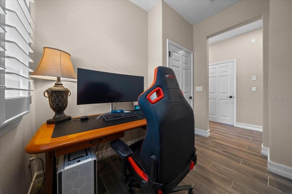 For Sale: $235,000 (2 beds, 2 baths, 1318 Square Feet)