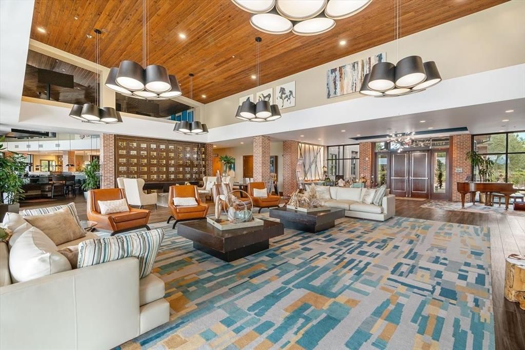 For Sale: $235,000 (2 beds, 2 baths, 1318 Square Feet)