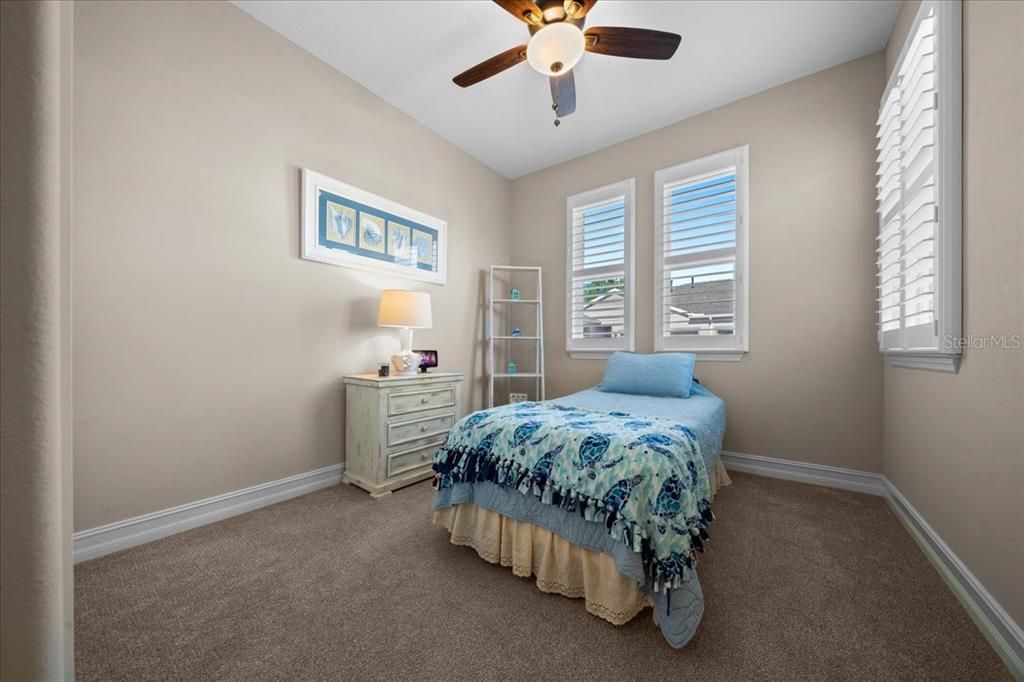 For Sale: $235,000 (2 beds, 2 baths, 1318 Square Feet)