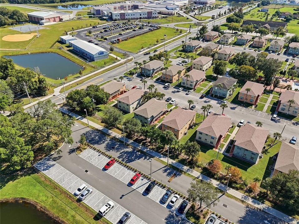 For Sale: $525,000 (2 beds, 1 baths, 784 Square Feet)