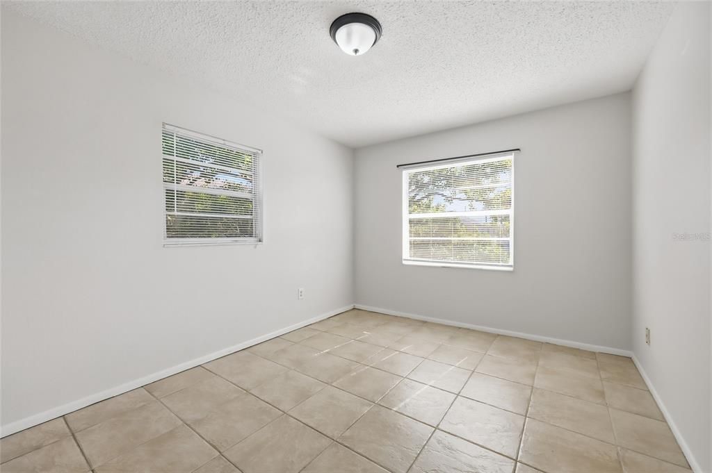 For Sale: $525,000 (2 beds, 1 baths, 784 Square Feet)