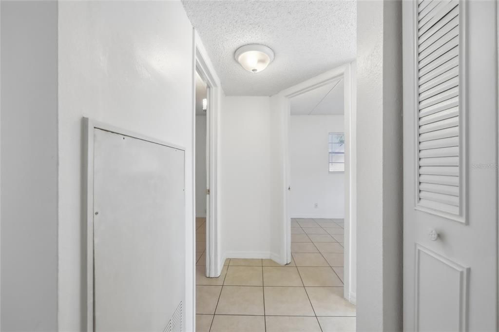 For Sale: $525,000 (2 beds, 1 baths, 784 Square Feet)