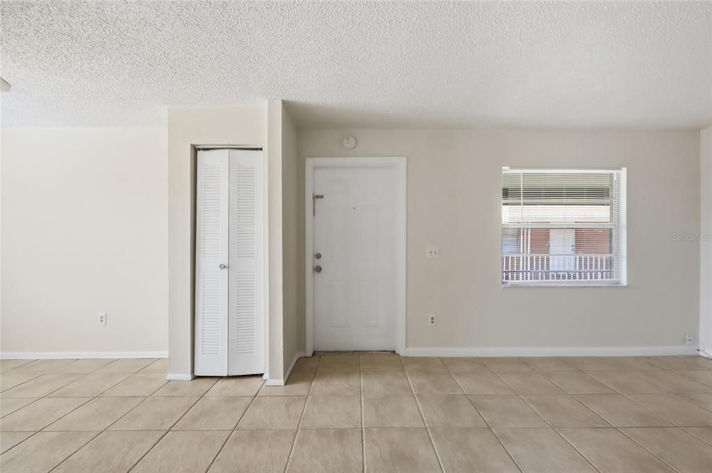 For Sale: $525,000 (2 beds, 1 baths, 784 Square Feet)