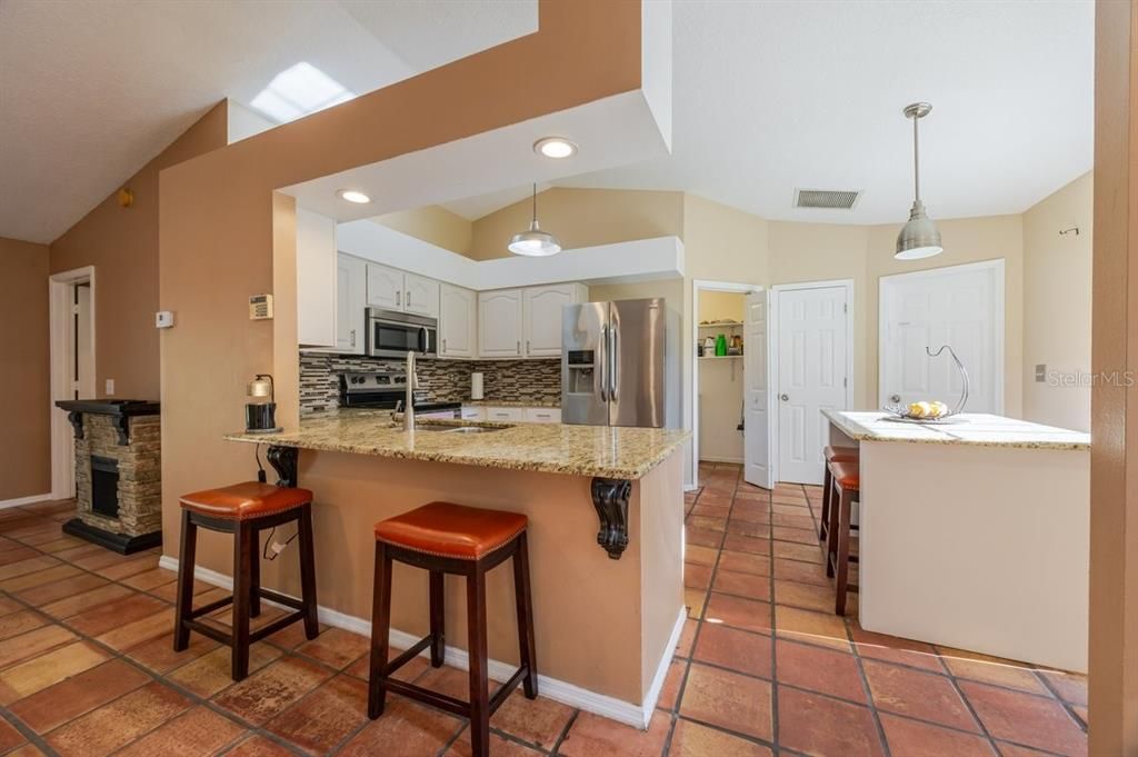 Active With Contract: $500,000 (3 beds, 2 baths, 1608 Square Feet)