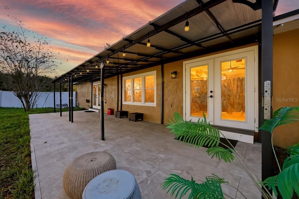 Active With Contract: $500,000 (3 beds, 2 baths, 1608 Square Feet)