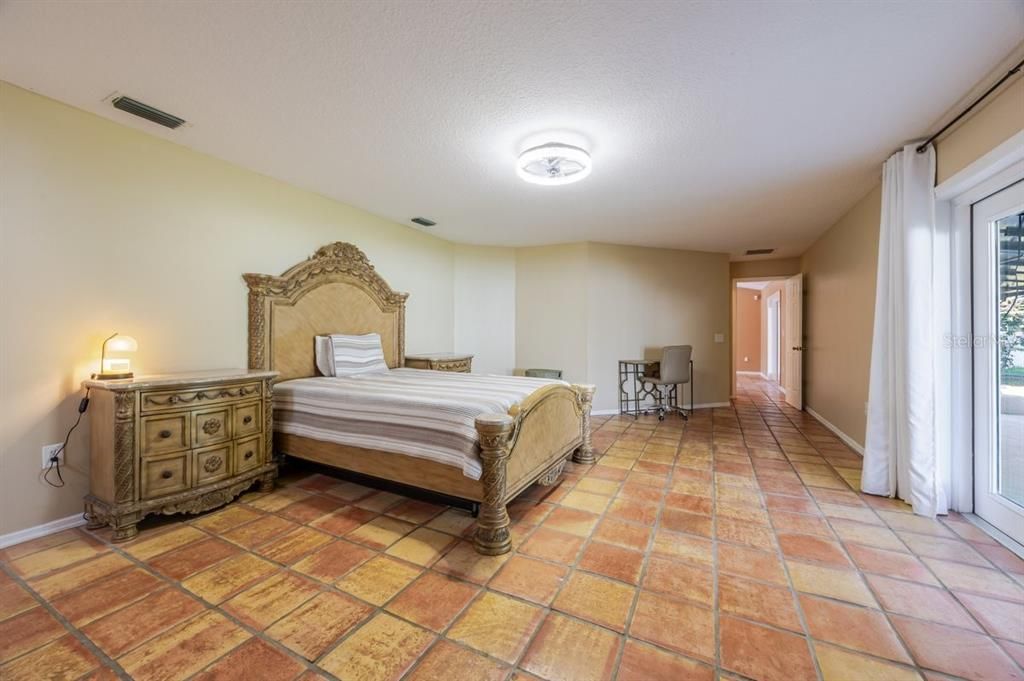 Active With Contract: $500,000 (3 beds, 2 baths, 1608 Square Feet)