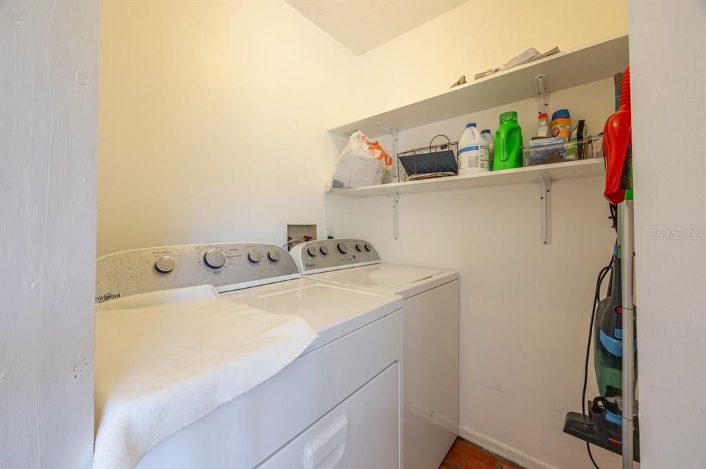 Active With Contract: $500,000 (3 beds, 2 baths, 1608 Square Feet)