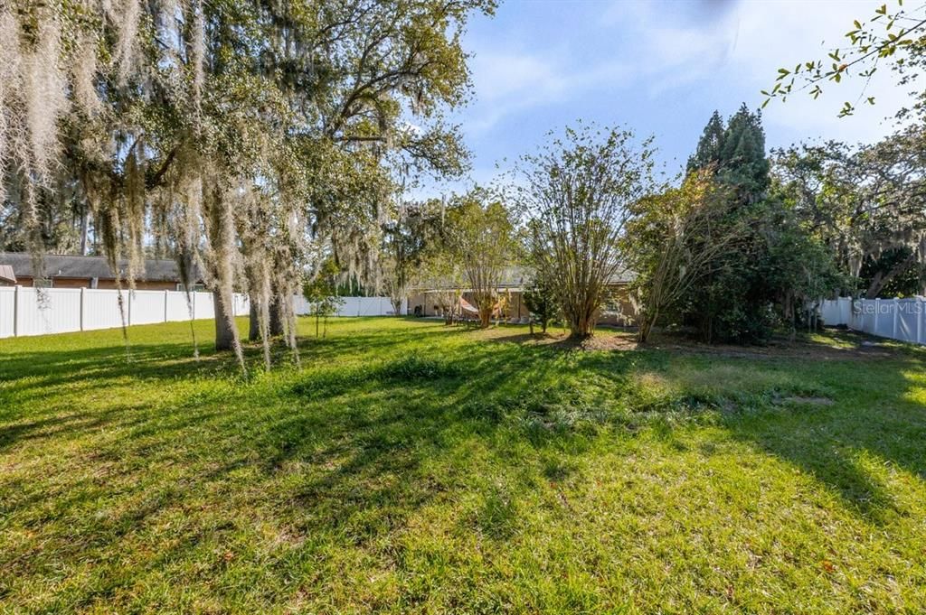 Active With Contract: $500,000 (3 beds, 2 baths, 1608 Square Feet)