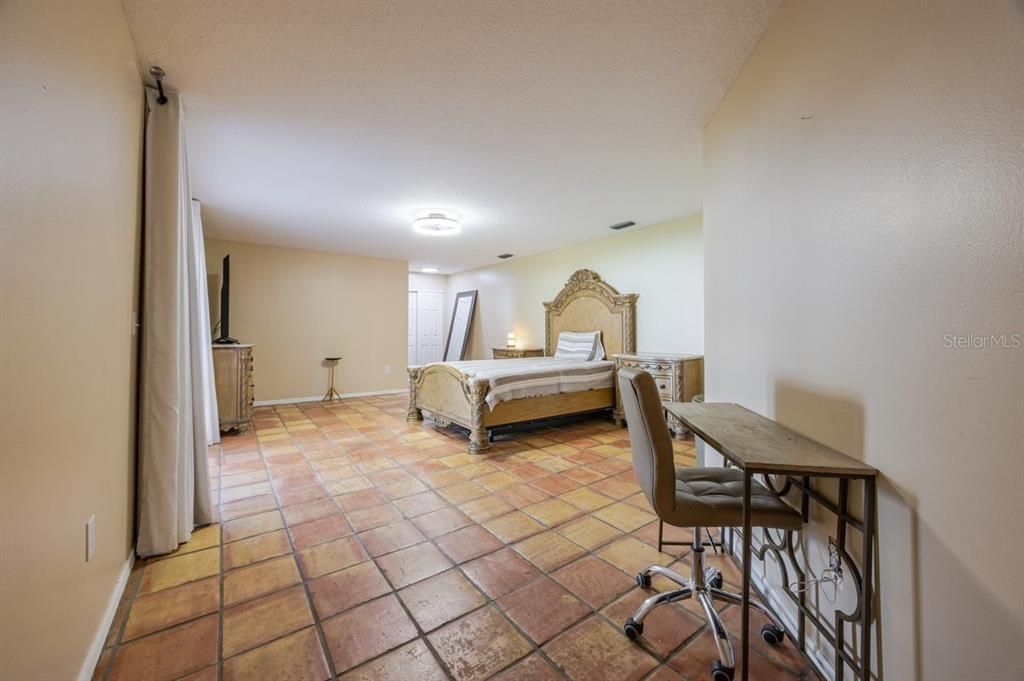 Active With Contract: $500,000 (3 beds, 2 baths, 1608 Square Feet)