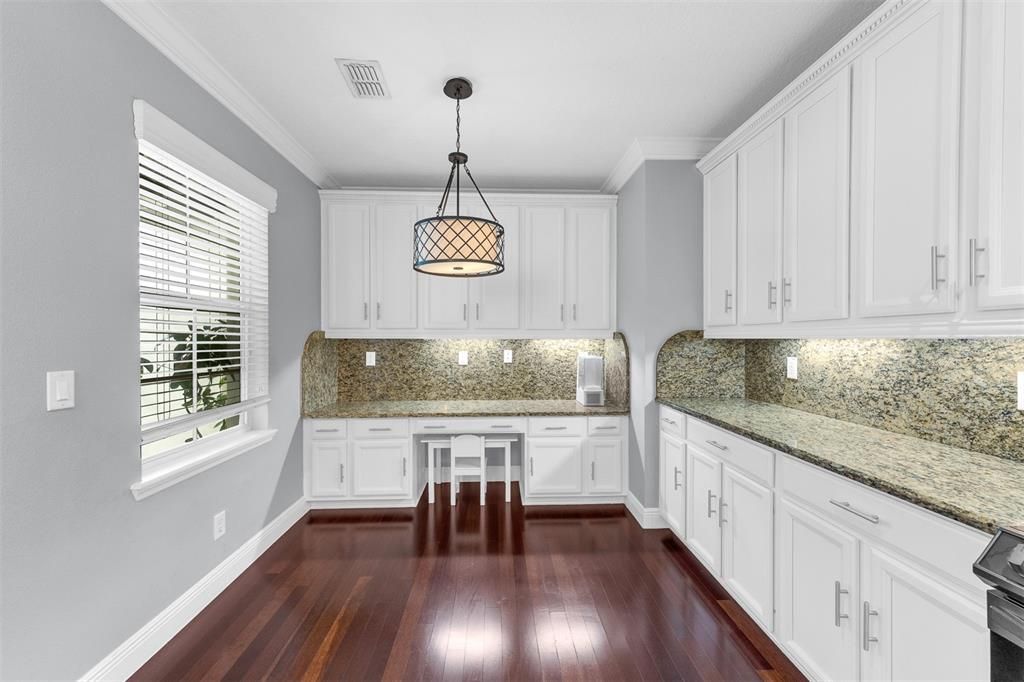 For Sale: $748,500 (3 beds, 2 baths, 1740 Square Feet)