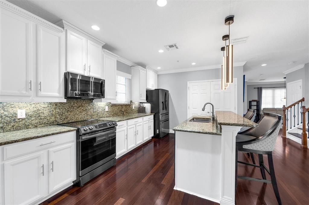 For Sale: $748,500 (3 beds, 2 baths, 1740 Square Feet)