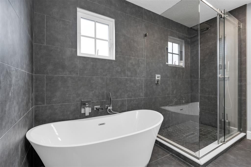 For Sale: $748,500 (3 beds, 2 baths, 1740 Square Feet)