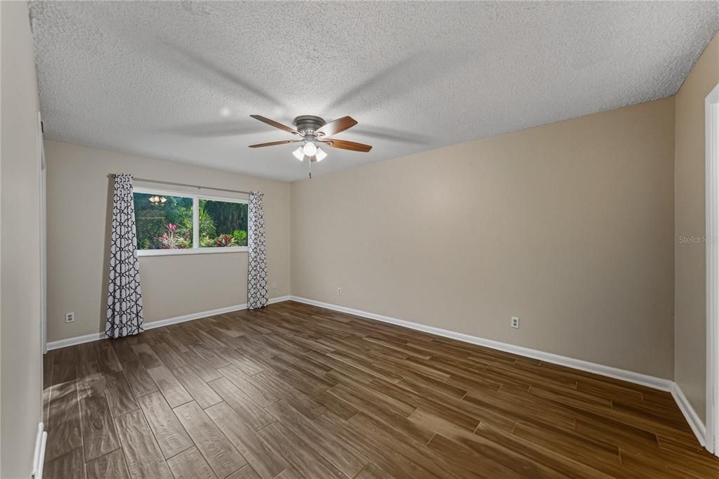 待售: $164,900 (3 贝兹, 2 浴室, 1617 平方英尺)