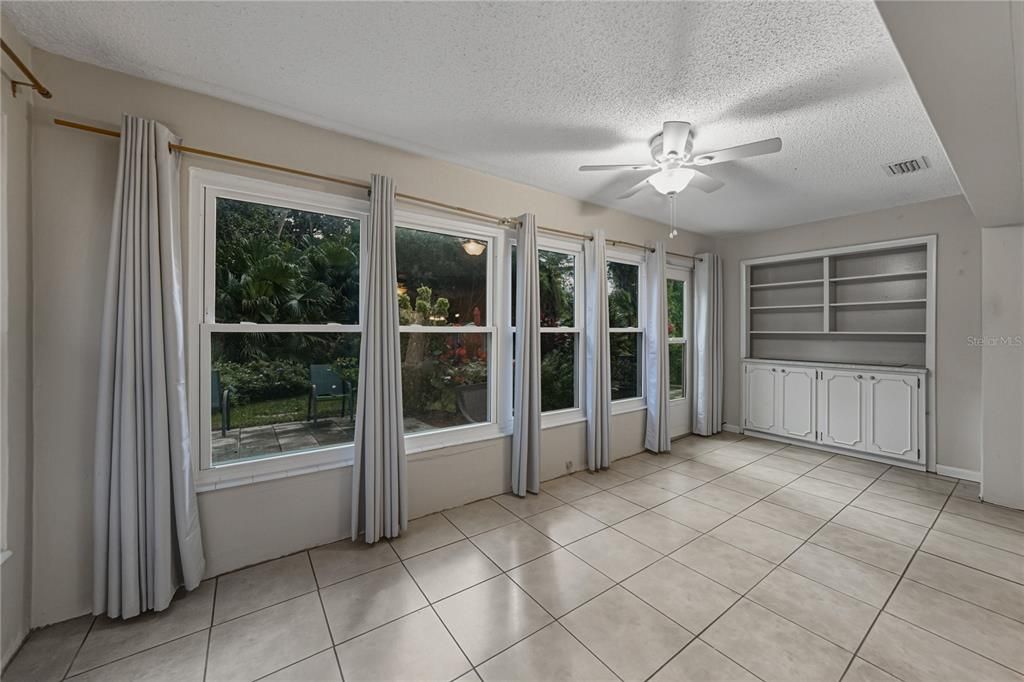 待售: $164,900 (3 贝兹, 2 浴室, 1617 平方英尺)