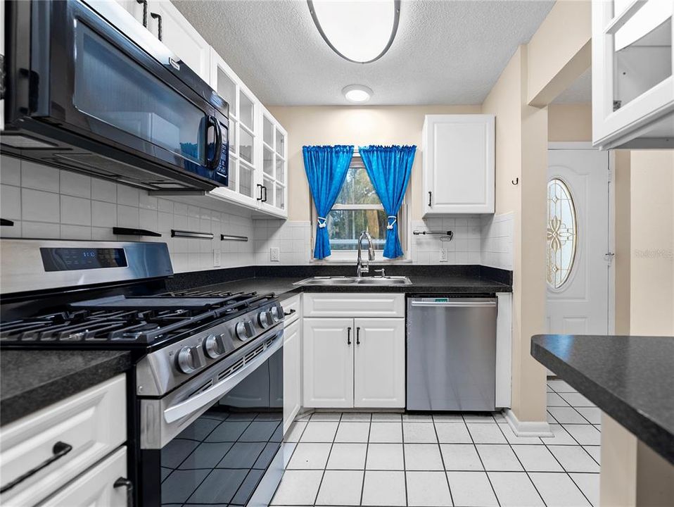 待售: $164,900 (3 贝兹, 2 浴室, 1617 平方英尺)