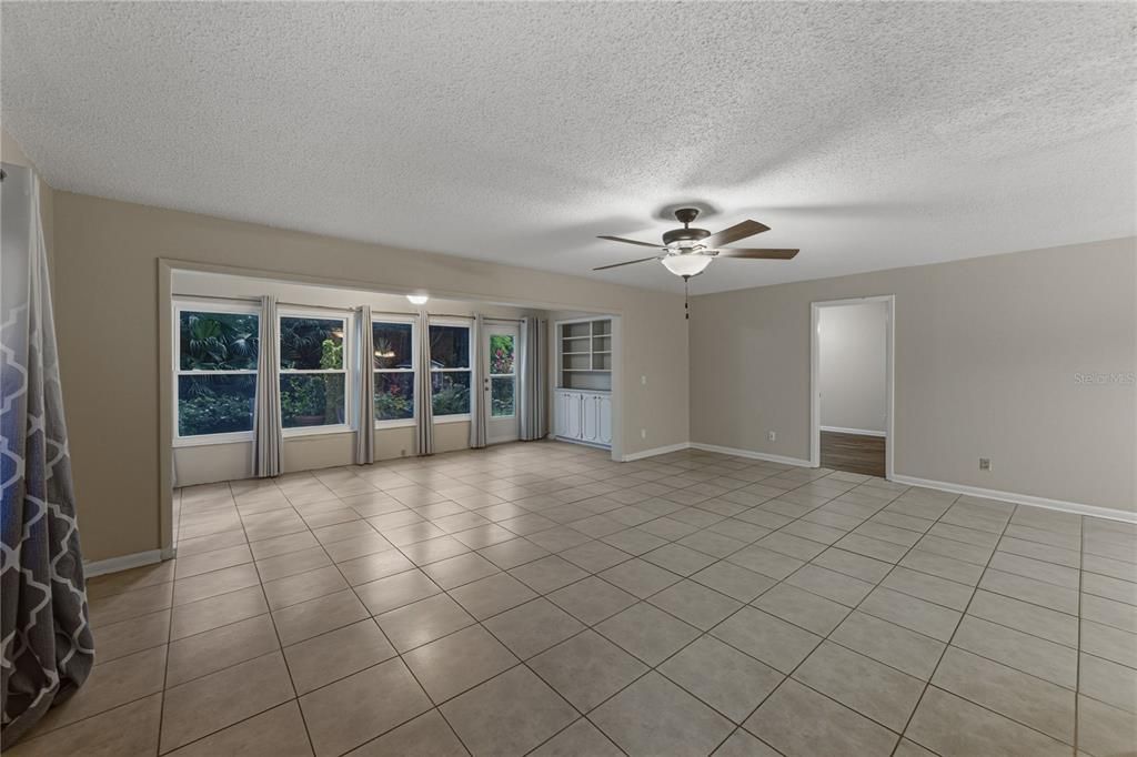 待售: $164,900 (3 贝兹, 2 浴室, 1617 平方英尺)