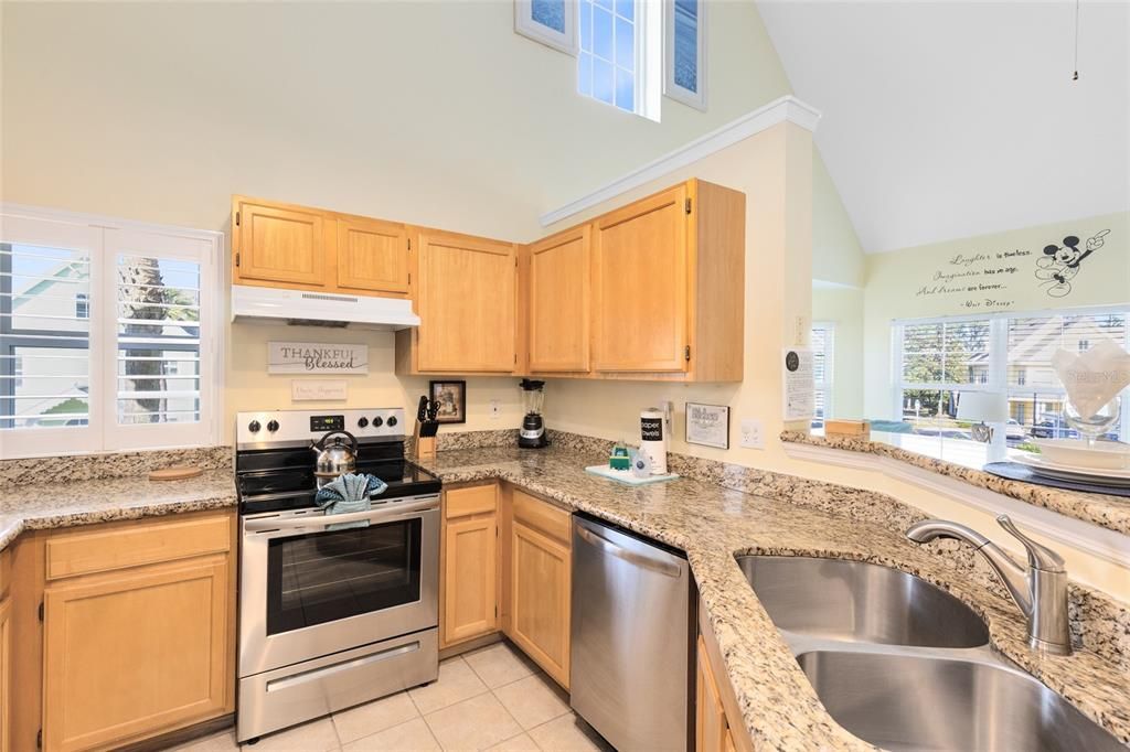 For Sale: $217,500 (1 beds, 1 baths, 1175 Square Feet)