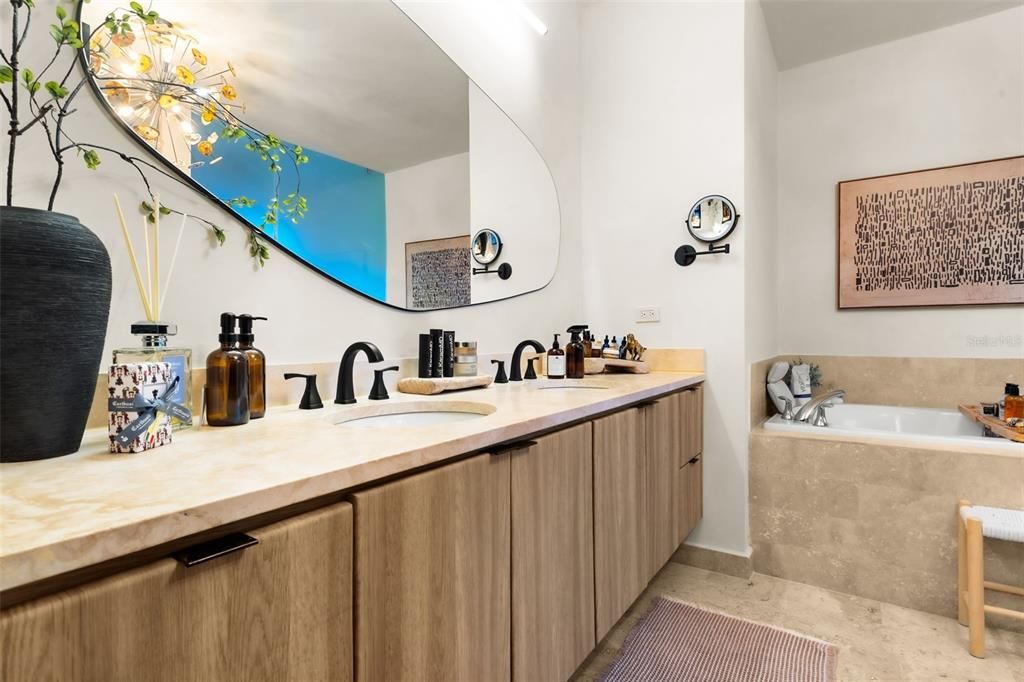 待售: $6,300,000 (5 贝兹, 5 浴室, 4163 平方英尺)