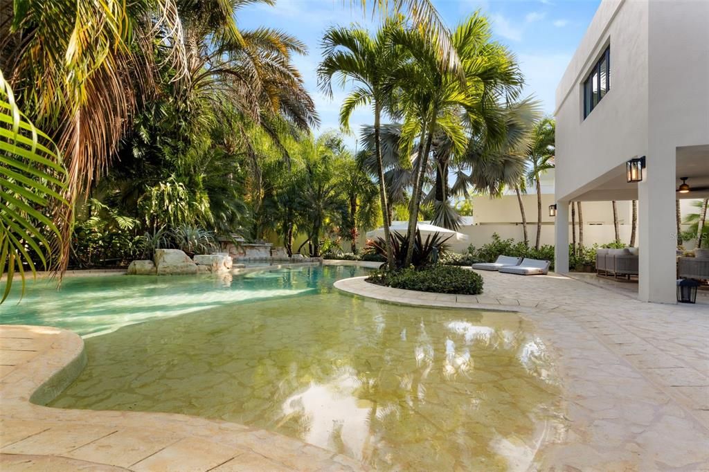 待售: $6,300,000 (5 贝兹, 5 浴室, 4163 平方英尺)