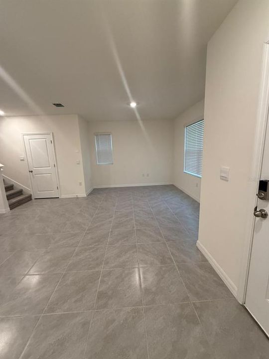 For Rent: $2,200 (3 beds, 2 baths, 1551 Square Feet)