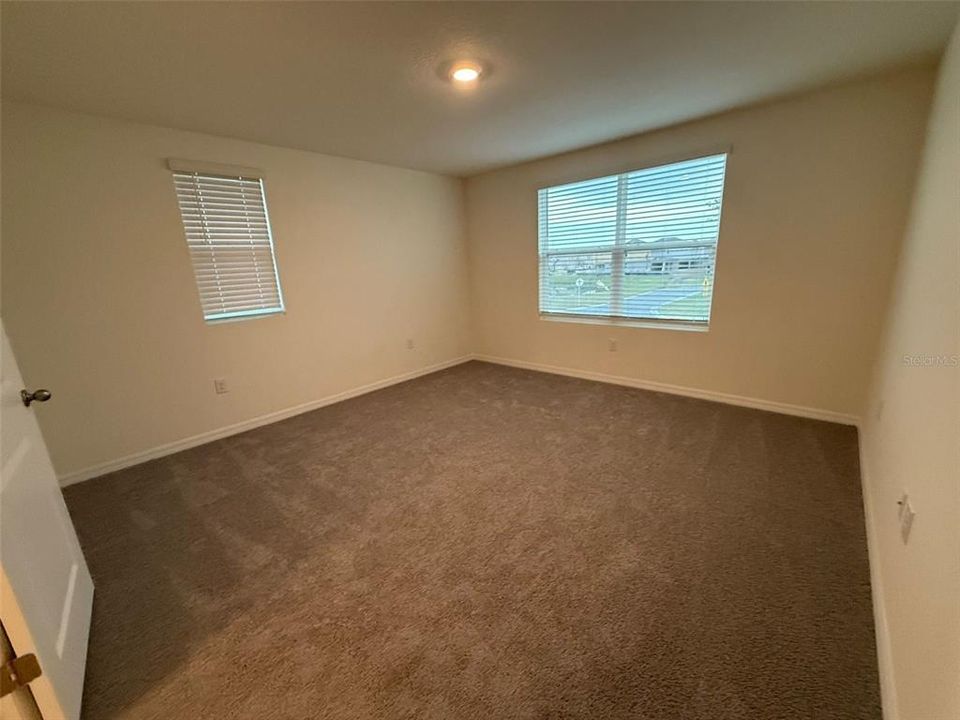 For Rent: $2,200 (3 beds, 2 baths, 1551 Square Feet)