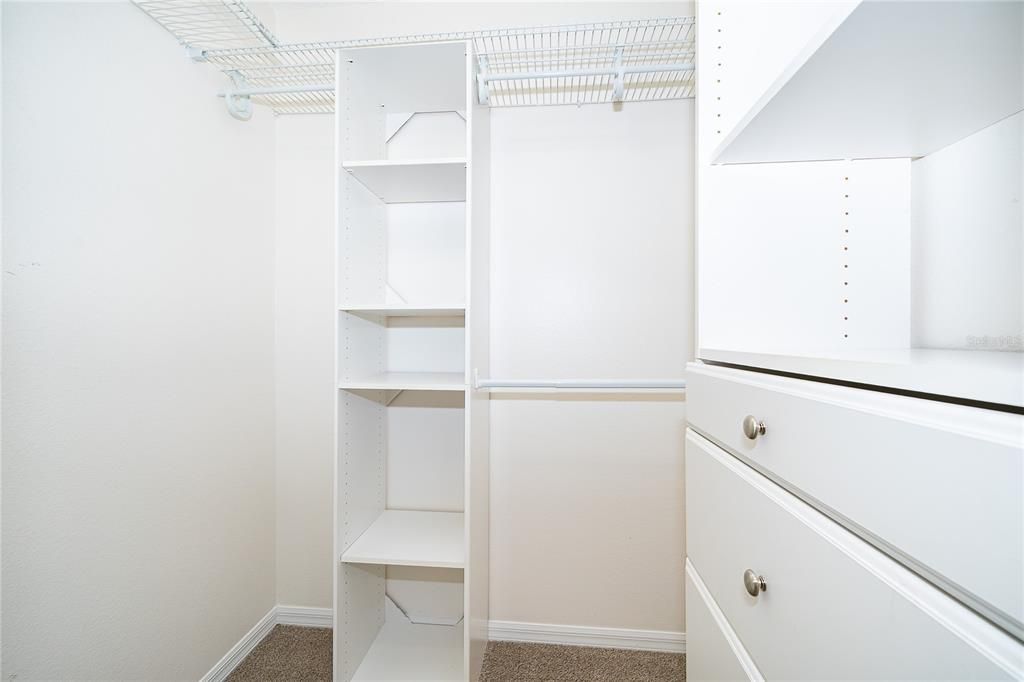 En Venta: $590,000 (4 camas, 3 baños, 2494 Pies cuadrados)