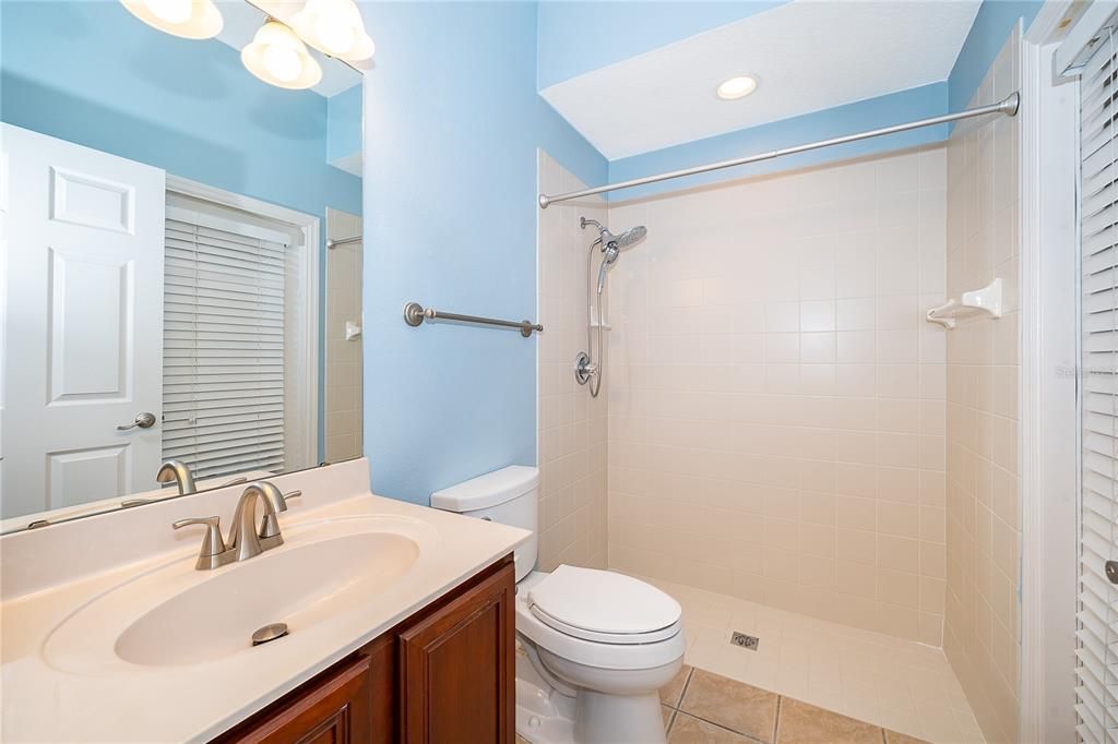 En Venta: $590,000 (4 camas, 3 baños, 2494 Pies cuadrados)