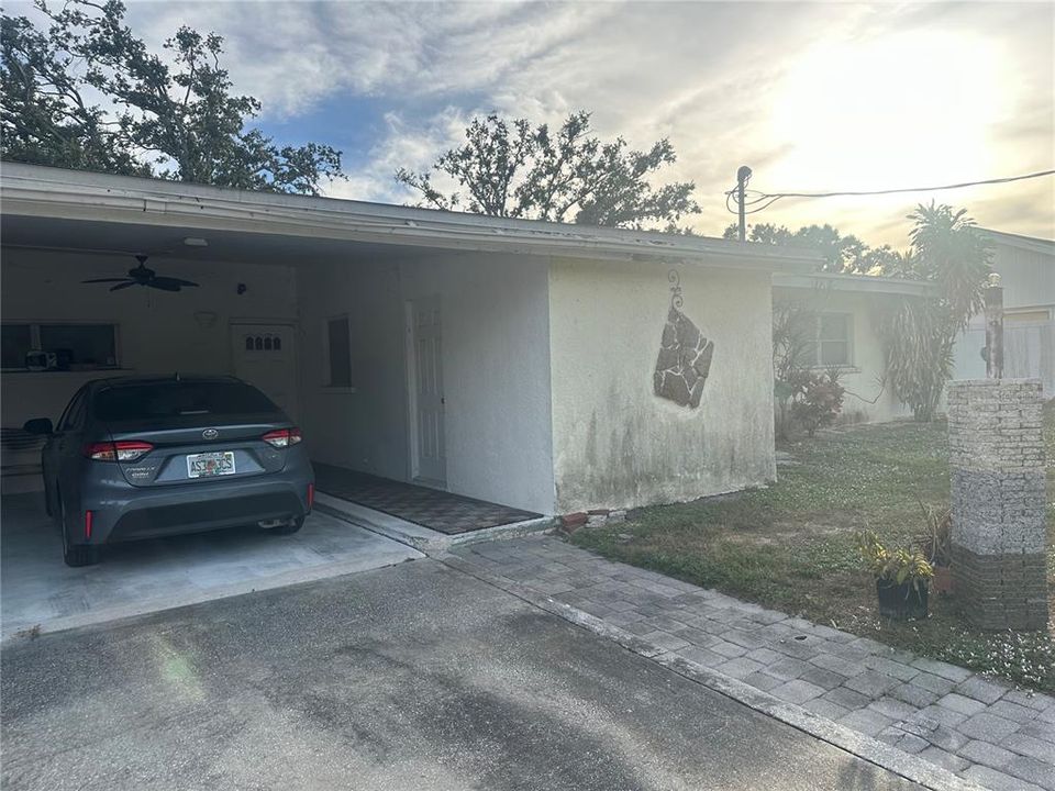 На продажу: $190,000 (2 спален, 2 ванн, 1270 Квадратных фут)