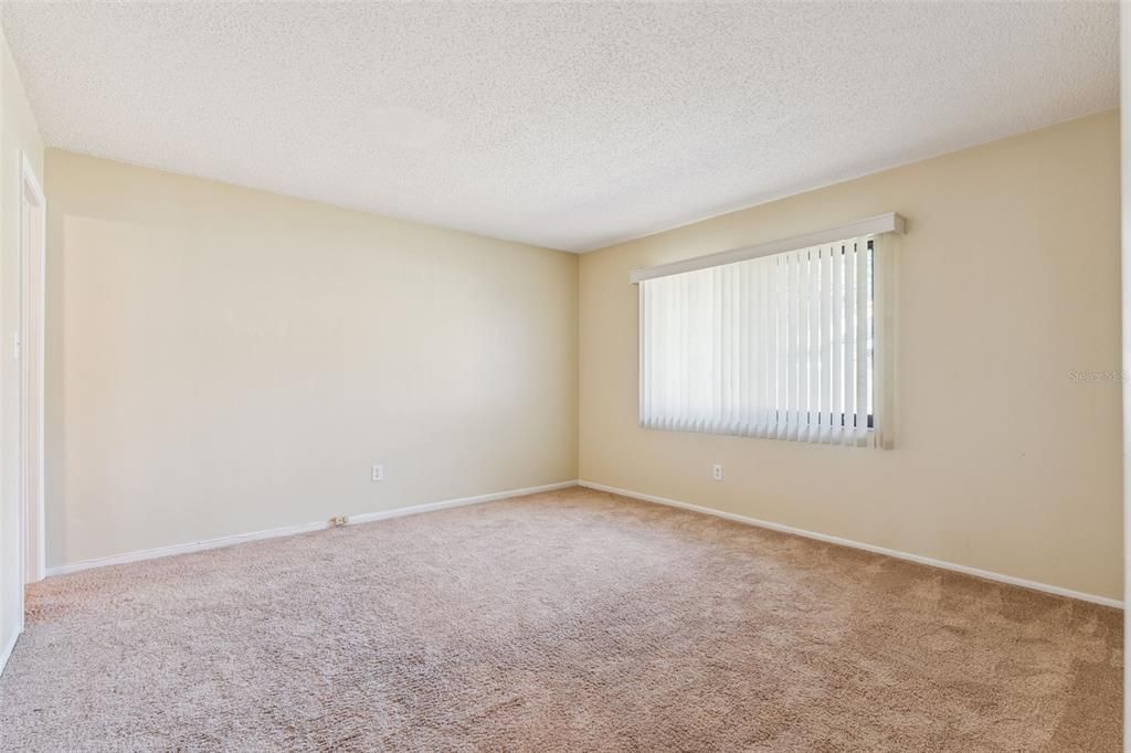 待售: $242,000 (2 贝兹, 2 浴室, 1020 平方英尺)