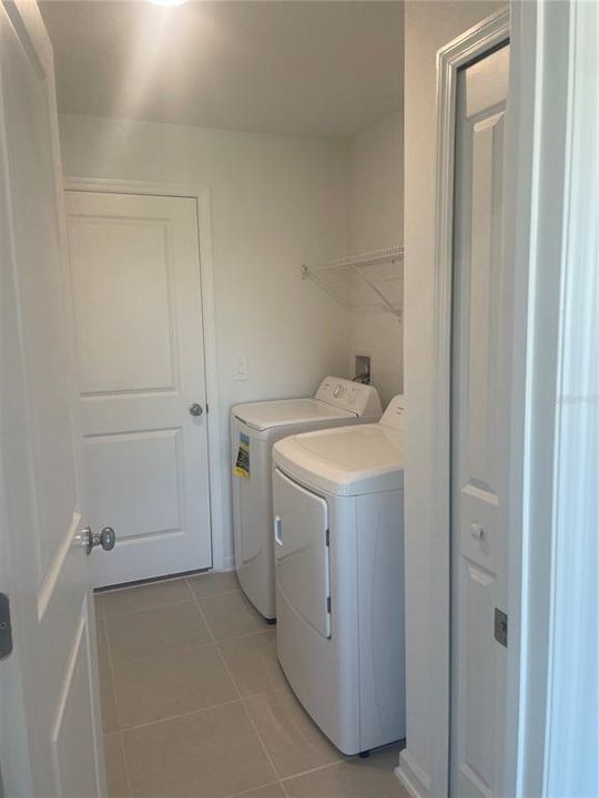 For Rent: $2,200 (3 beds, 2 baths, 1487 Square Feet)