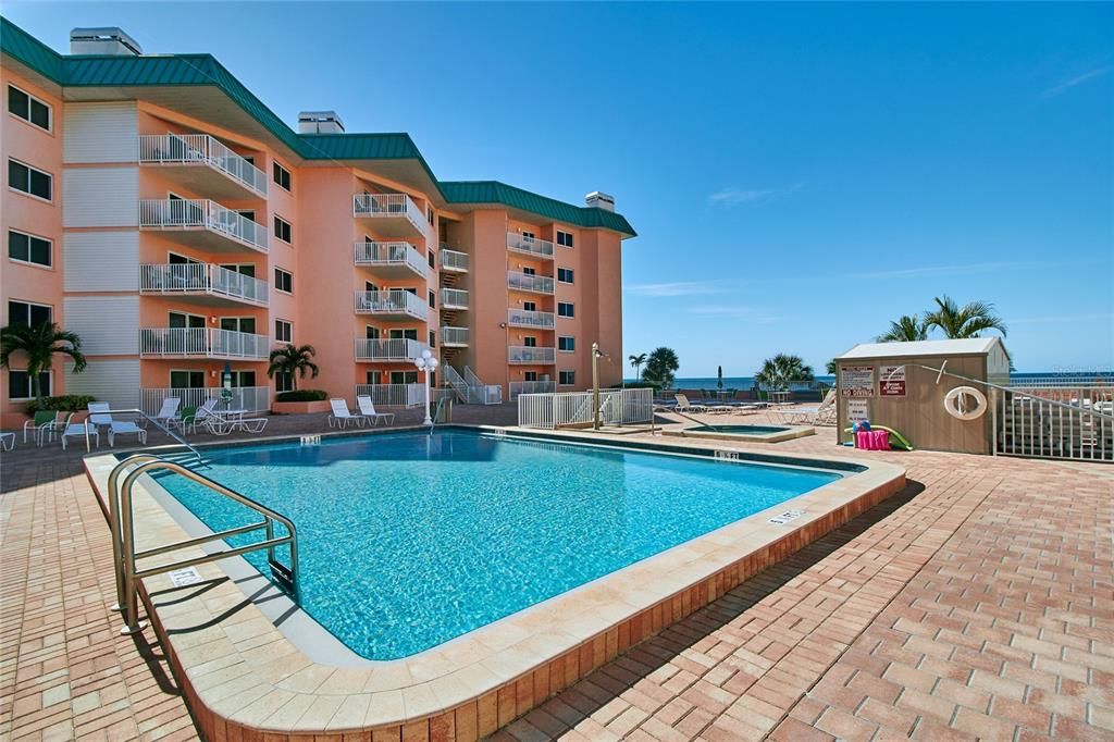 待售: $799,000 (3 贝兹, 2 浴室, 1400 平方英尺)