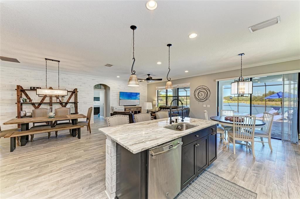 For Sale: $825,000 (5 beds, 4 baths, 3118 Square Feet)