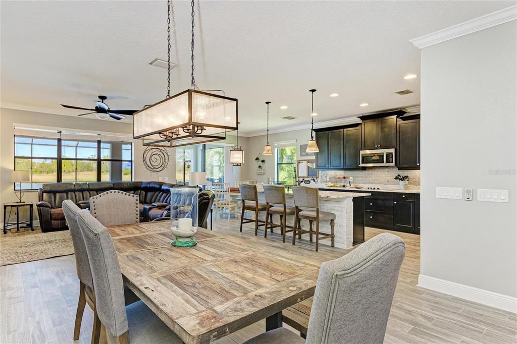 For Sale: $825,000 (5 beds, 4 baths, 3118 Square Feet)