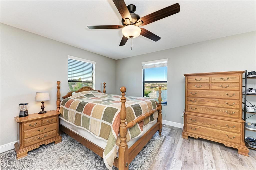 For Sale: $825,000 (5 beds, 4 baths, 3118 Square Feet)