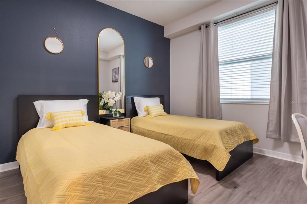 For Sale: $359,000 (2 beds, 2 baths, 1126 Square Feet)