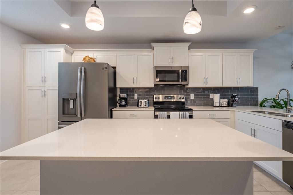 For Sale: $359,000 (2 beds, 2 baths, 1126 Square Feet)