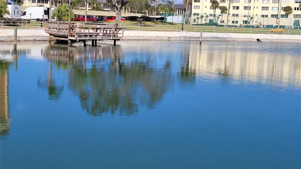 For Sale: $250,000 (2 beds, 2 baths, 970 Square Feet)