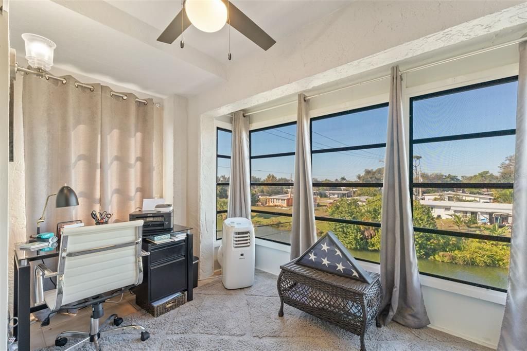 Activo con contrato: $145,000 (2 camas, 2 baños, 992 Pies cuadrados)