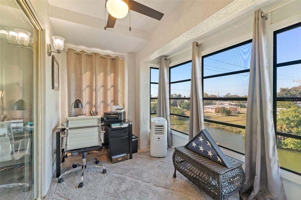 Activo con contrato: $145,000 (2 camas, 2 baños, 992 Pies cuadrados)