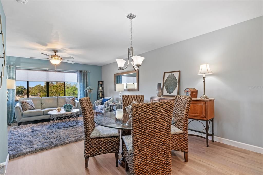 Activo con contrato: $145,000 (2 camas, 2 baños, 992 Pies cuadrados)