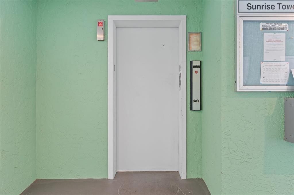 Activo con contrato: $145,000 (2 camas, 2 baños, 992 Pies cuadrados)