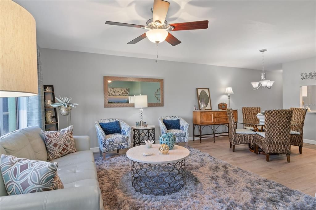 Activo con contrato: $145,000 (2 camas, 2 baños, 992 Pies cuadrados)