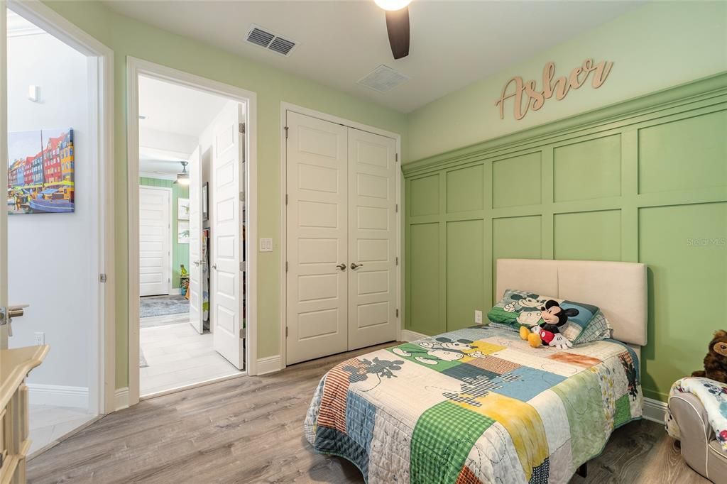 En Venta: $549,000 (4 camas, 3 baños, 2288 Pies cuadrados)