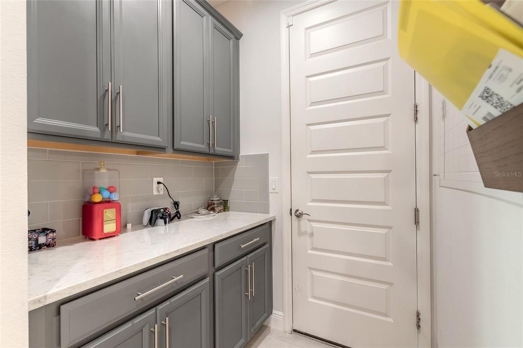 En Venta: $549,000 (4 camas, 3 baños, 2288 Pies cuadrados)