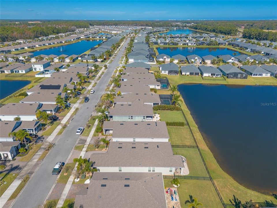 En Venta: $549,000 (4 camas, 3 baños, 2288 Pies cuadrados)