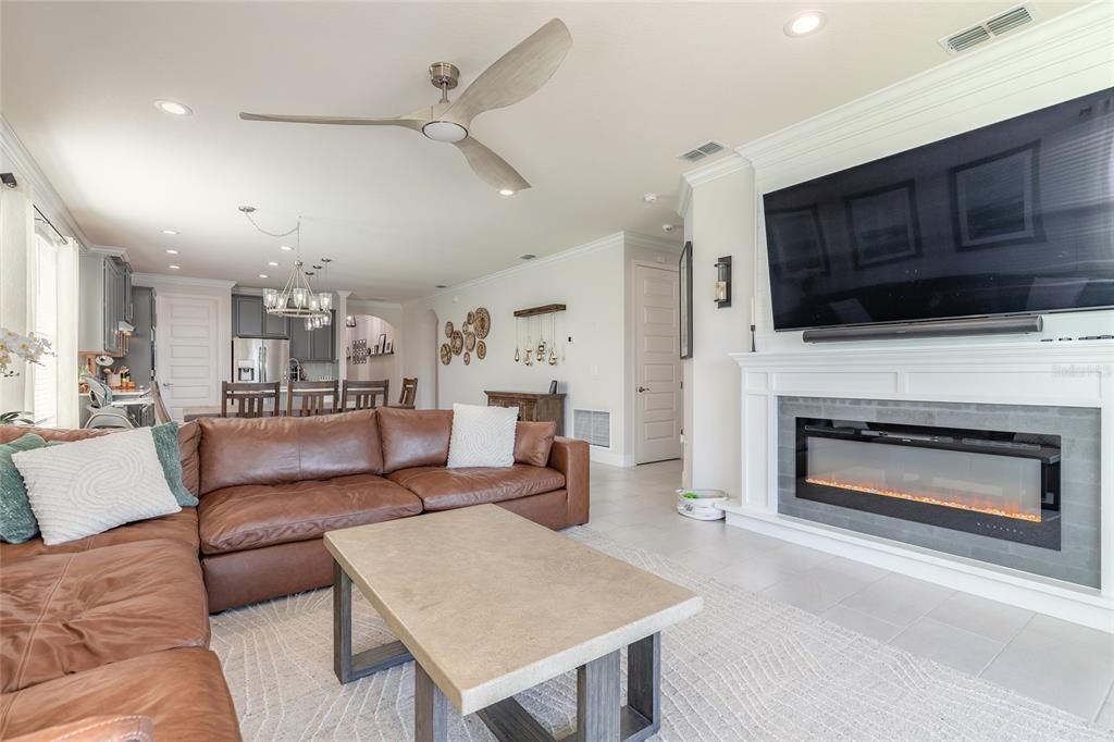 En Venta: $549,000 (4 camas, 3 baños, 2288 Pies cuadrados)