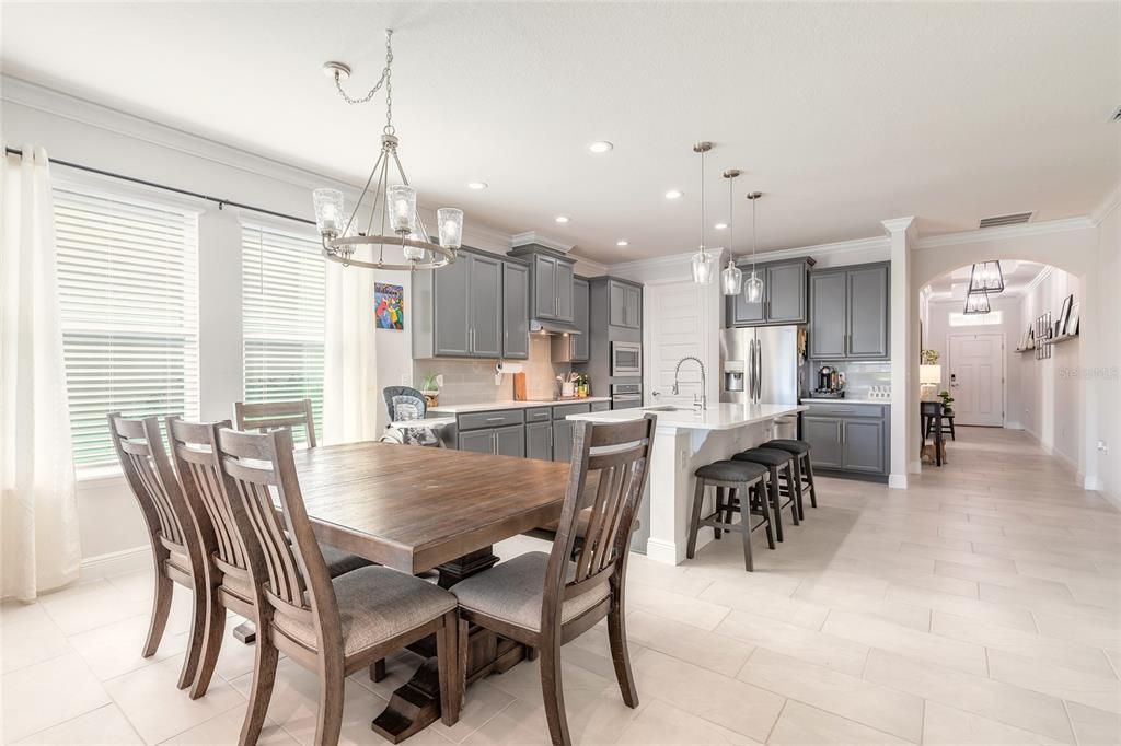 En Venta: $549,000 (4 camas, 3 baños, 2288 Pies cuadrados)