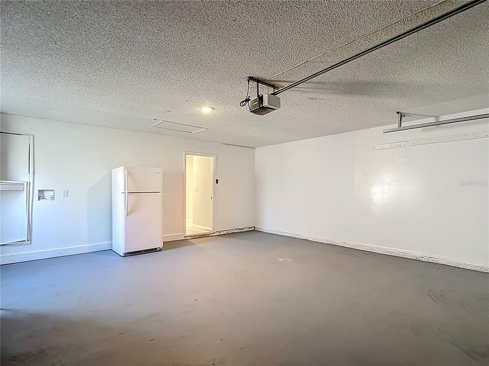 For Sale: $255,000 (2 beds, 2 baths, 1300 Square Feet)