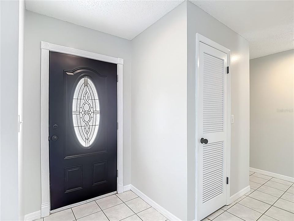 For Sale: $255,000 (2 beds, 2 baths, 1300 Square Feet)